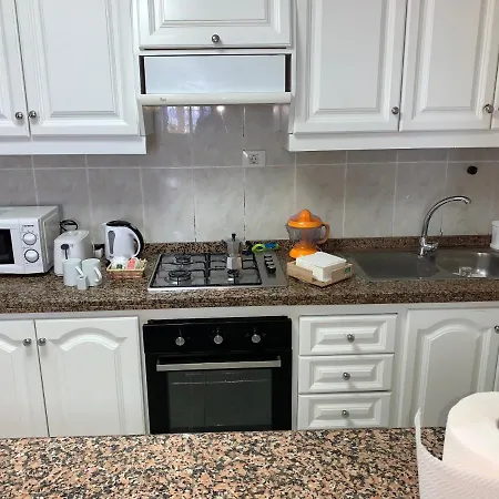 Homestay szállás Luxury In Shared A Cristianos Playa Aire Conditioner Privada Stanza