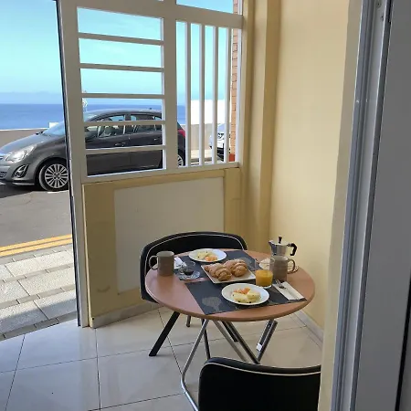 Homestay szállás Luxury In Shared A Cristianos Playa Aire Conditioner Privada Stanza *