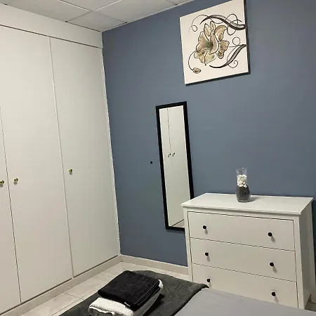 Luxury In Shared A Cristianos Playa Aire Conditioner Privada Stanza Homestay szállás Arona