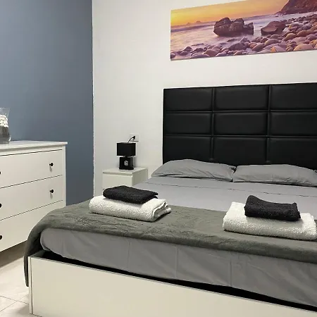 Luxury In Shared A Cristianos Playa Aire Conditioner Privada Stanza Homestay szállás *